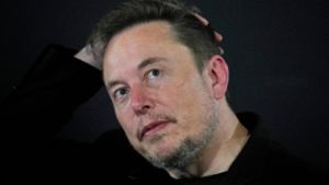 Musk hatte in Aussicht gestellt, er könne die Entwicklung von KI-Anwendungen auch anderswo vorantreiben, wenn er nicht mehr Kontrolle über Tesla bekommt. Foto: Kirsty Wigglesworth/AP/dpa