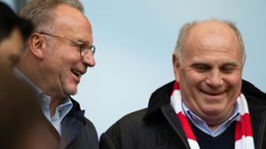 Haben gut Lachen: Nach der Medienschelte von Karl-Heinz Rummenigge und Uli Hoeneß gewinnt der FC Bayern München. Foto: dpa