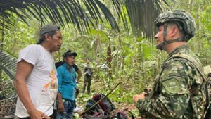 Soldaten und Indigene durchkämmen auf der Suche nach vier Kindern seit Wochen den Regenwald. Foto: dpa/---