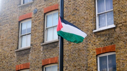 Nach dem Terrorangriff der Hamas auf Israel sei das ganze Viertel mit Palästinenserflaggen geschmückt gewesen. (Archivbild) Foto: IMAGO/Cover-Images/IMAGO