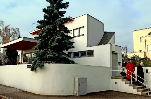 Das Scharoun-Haus ist eines der Gebäude in der weltweit beachteten Weißenhofsiedlung, über deren Zukunft  jetzt wieder verhandelt wird. Foto: dpa