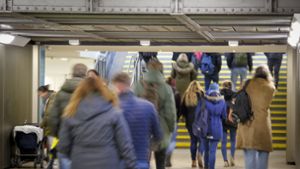So beschaulich wie auf dem Foto geht es in der Unterführung am Ludwigsburger Bahnhof nicht immer zu. Foto: factum/Archiv