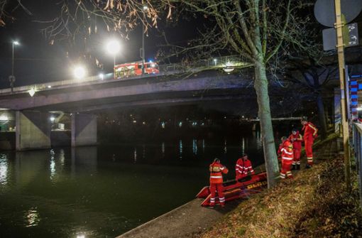 Insgesamt rund 50 Einsatzkräfte waren bei der Suche nach dem Mann im Neckar im Einsatz. Foto: SDMG/ Kohls