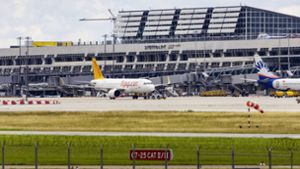 Die Fluggesellschaften Lufthansa und Eurowings haben eine neue Route vom Stuttgarter Airport Richtung Süden vorgeschlagen. Foto: imago images//Arnulf Hettrich