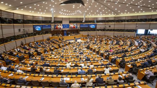 Die Wahlkampfdebatte findet im Plenarsaal des Europaparlaments in Brüssel statt. (Archivbild) Foto: dpa/Hatim Kaghat