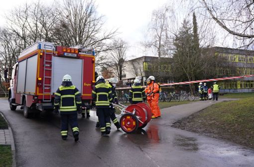 Die Einsatzkräfte von Feuerwehr, Polizei und Rettungsdienst rückten zum Remstal-Gymnasium aus. Foto: SDMG/SDMG / Kohls