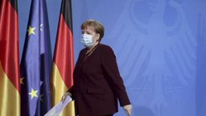 Kanzlerin Angela Merkel erklärt die Beschlüsse des Impfgipfels auf einer Pressekonferenz. Foto: dpa/Michael Sohn