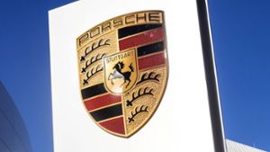 Etwa 1100 Porsche-Autos gehören zur Fracht (Symbolbild). Foto: imago images/Arnulf Hettrich