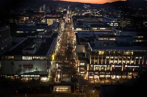 Blick auf die Königstraße: Das Geschäft boomt. Foto: Lichtgut/Achim Zweygarth