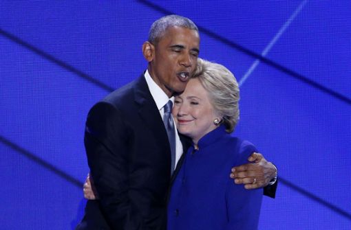 Barack Obama und Hillary Clinton: Auf den früheren US-Präsidenten Barack Obama und seine frühere Außenministerin Hillary Clinton sollten möglicherweise Bombenattentate verübt werden. Foto: EPA