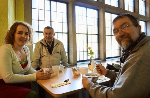 Diakonin Linda Gugelfuß, Joachim Rieckhoff und Thomas Stalp im Martinscafé. Foto: fri