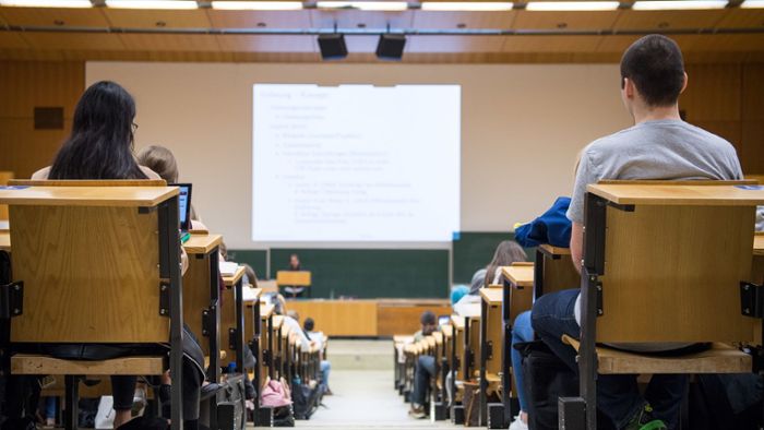 Erfahrungen der Universität Hohenheim: Gen Z an der Uni: Unselbstständig und von Ängsten geplagt?