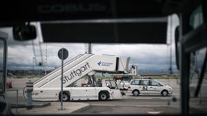 Ein betrunkener Co-Pilot, der kurz vor dem Abflug aus dem Cockpit geholt wurde, hat die Reisepläne von 106 Passagieren durcheinander gebracht. (Symbolbild). Foto: Lichtgut/Max Kovalenko