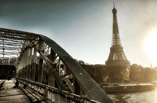 Der Eiffelturm ist das Wahrzeichen von Paris. Nun wird ein kleines Stück der ehemaligen Wendeltreppe versteigert. Foto: Krohn/Krohn
