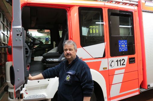 Kommandant Roland Häberle ist einer von  70 Feuerwehrleuten. Ob man an Silvester arbeitet, darf jeder selbst entscheiden. Foto: Julia Bosch