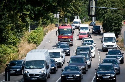Die CDU will den Verkehrskollaps mit mehr Straßen bekämpfen. Foto: dpa