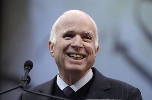 Der republikanische Senator John McCain bricht seine medizinische Behandlung ab. Foto: AP