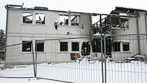 Wurde ein Raub der Flammen: die Asylbewerberunterkunft in der Heinkelstraße. Foto: Archiv/Peter Mann