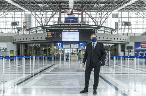 Geschäftsführer Walter Schoefer in seinem leeren Flughafen. Foto: /aks Richter/Flughafen Stuttgart