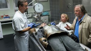 Der Ermittler in Münster bekommen es mit einer Leiche in Ritterrüstung zu tun. Foto: WDR/Thomas Kost