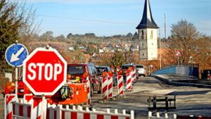 Radwegebau:  Die Neckarweihinger müssen noch eine Weile mit dem Nadelöhr an der Neckarbrücke leben. Foto: factum/Granville
