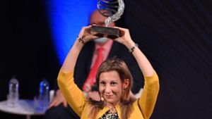 Eva García Sáenz de Urturi mit dem höchstdotierten Literaturpreis der spanischsprachigen Welt. Foto: AFP/LLUIS GENE