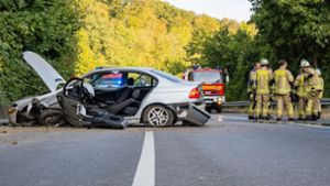 Der BMW erlitt Totalschaden. Foto: KS-Images.de/Karsten Schmalz