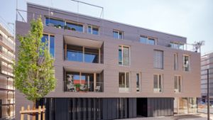 Das Holzhaus Max Acht auf dem Stuttgarter Olga-Areal hat in der Kategorie Wohnungsbau gesiegt. Foto: Juergen Pollak, Neue Weinsteige /Juergen Pollak