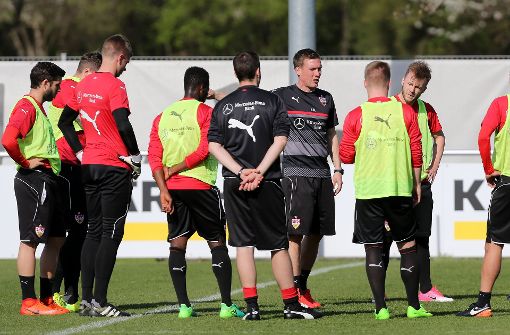VfB-Trainer Hannes Wolf will mit seinem Team einen Sieg gegen Dresden einfahren. Foto: Pressefoto Baumann