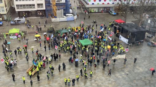 Die Kundgebung auf dem Stuttgarter Marktplatz am Freitag. Foto:  