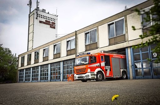 Für die Feuerwehrleute heißt es ziemlich sicher: Adieu Tränke! Foto: Archiv Achim Zweygarth