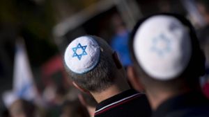 Juden werden seit dem 7. Oktober immer wieder Zielscheibe von Hass. (Symbolbild) Foto: IMAGO/IPON/IMAGO/IMAGO