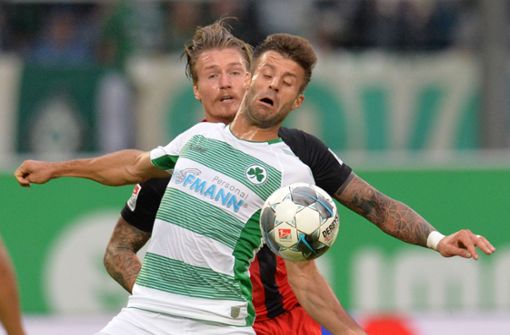 Die SpVgg Greuther Fürth um Marco Caligiuri  besiegte zuletzt den SV Wehen-Wiesbaden. Foto: dpa/Timm Schamberger
