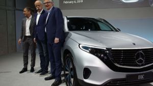 Daimler um Chef Dieter Zetsche (mitte) musste 2018 einen Gewinneinbruch hinnehmen. Foto: Andreas Rosar Fotoagentur-Stuttg