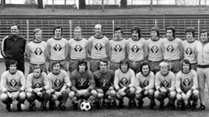 Eintracht Braunschweig präsentierte sich am 26.01.1973 vor der Rückrunde in den neuen Trikots mit der Jägermeister-Werbung. Foto: dpa/Werner Baum