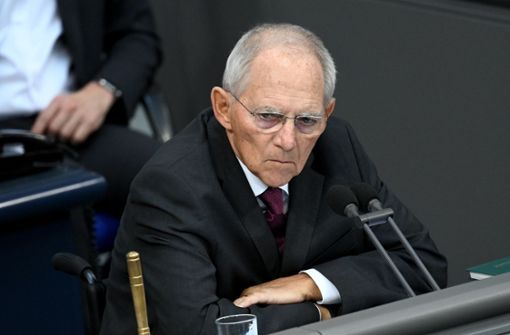 Bundestagspräsident Wolfgang Schäuble (CDU) will ebenfalls die Rolle des Parlaments in der Pandemiebekämpfung wieder stärker in den Vordergrund stellen. Foto: dpa/Britta Pedersen