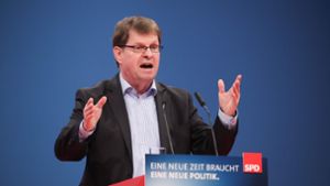 Der stellvertretende SPD-Vorsitzende Ralf Stegner hat den Rückzug von Parteichef Martin Schulz als persönliche Entscheidung dargestellt Foto: DPA