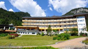 Das Alpenhotel in Tiefenbach bei Oberstdorf: Jeden Tag wartet auch auf die                   Mitarbeiter  eine neue Überraschung. Foto: Alpenhotel