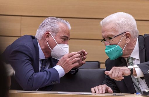 Thomas Strobl (CDU) und Winfried Kretschmann (Grüne) steuern auf eine neue grün-schwarze Koalition zu. Foto: imago images/Arnulf Hettrich/Arnulf Hettrich via www.imago-images.de