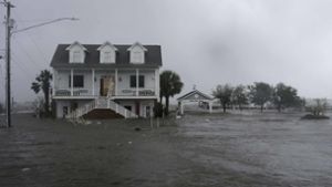 Der Hurrikan „Florence“ hat erste Todesopfer gefordert. Foto: FR170645 AP