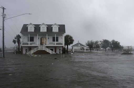 Der Hurrikan „Florence“ hat erste Todesopfer gefordert. Foto: FR170645 AP