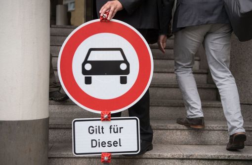 Das Diesel-Fahrverbot beschäftigt Politik, Wirtschaft und Bevölkerung. Foto: dpa/Marijan Murat