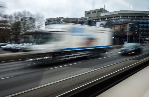 In Stuttgart soll es ab 2018 Fahrverbote geben. Foto: Lichtgut/Max Kovalenko