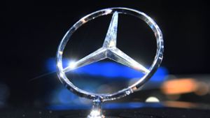 Autobauer Daimler hat bei Transaktionen einer Studie zufolge die Nase vorn. Foto: dpa