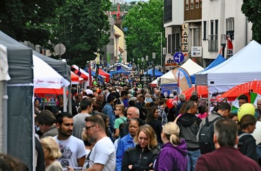 Der Höflesmarkt des Gewerbe- und Handelsvereins zieht jedes Jahr die Massen an. Tausende Besucher säumen die Stuttgarter Straße. Auch 2019 soll er stattfinden. Foto: Ströbele (Archiv)