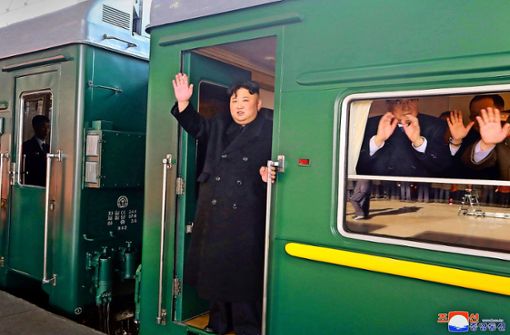 . Kim ist derzeit im gepanzerten Zug auf dem Weg nach Hanoi. Foto: AP, dpa
