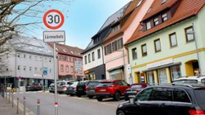 In der Böblinger Poststraße steht seit Ende letzten Jahres ein Tempo 30-Schild aus Lärmschutzgründen. Das war im Jahr 2018  beschlossen worden. Foto: /Anke Kumbier
