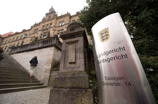 Am Landgericht Tübingen läuft der Prozess gegen fünf mutmaßliche Betrüger. Foto: dpa