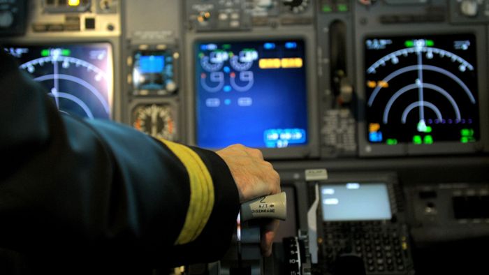 Piloten dürfen wieder allein im Cockpit sein