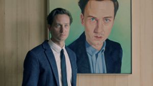 Tom Schilling als Tristan in David Schalkos Serie „Ich und die Anderen“ Foto: Superfilm